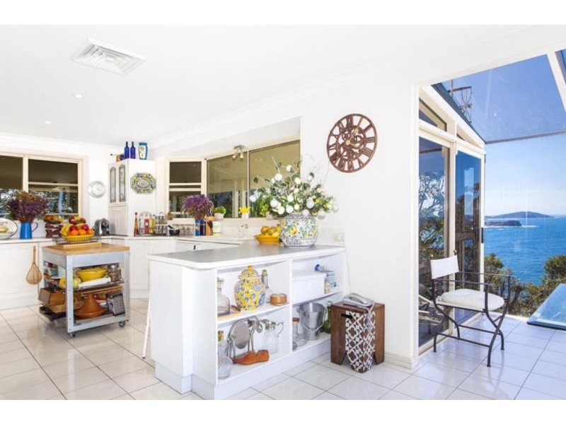 41 Endeavour Drive, Avoca Beach NSW 2251