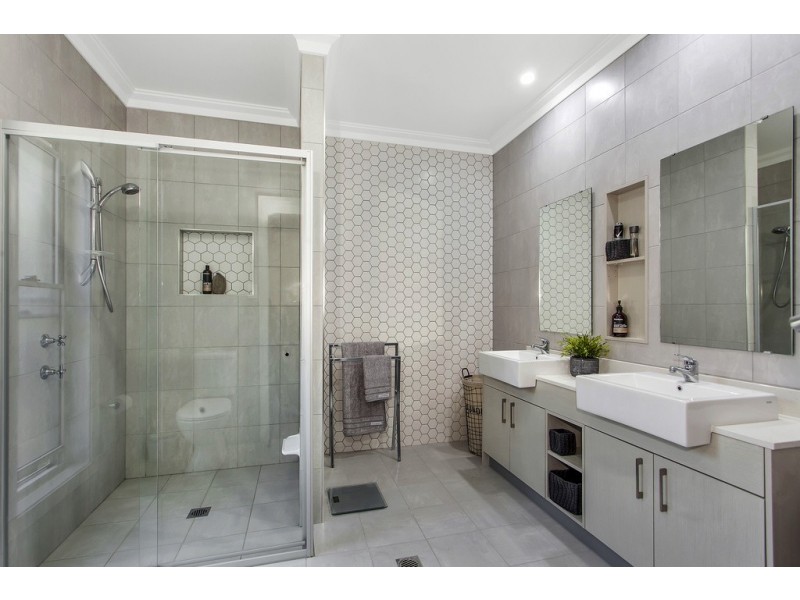 9b Stratford Park Drive, Terrigal NSW 2260