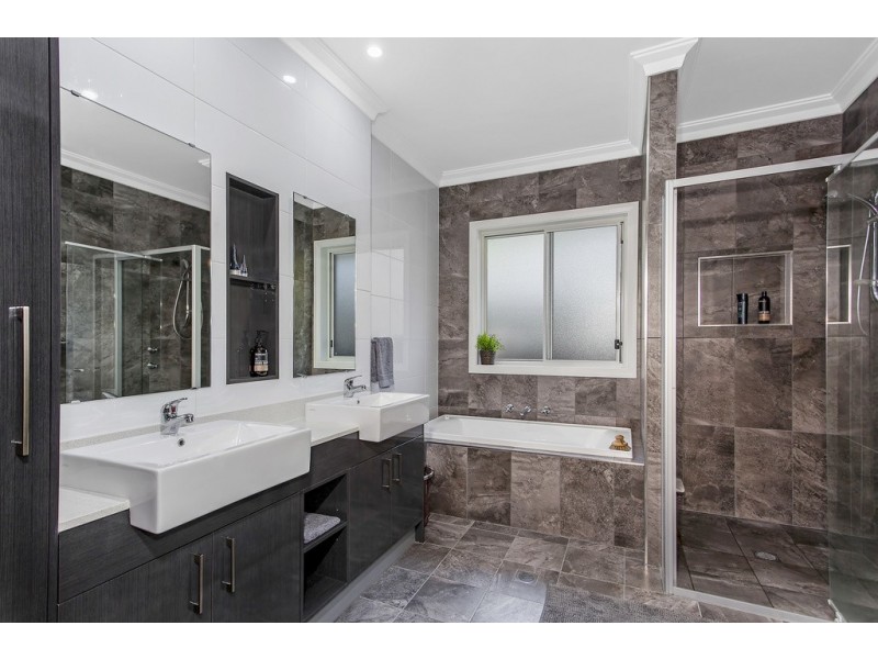 9b Stratford Park Drive, Terrigal NSW 2260