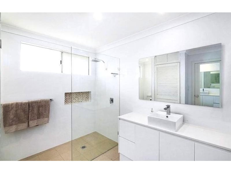 42 Barnhill Road, Terrigal NSW 2260