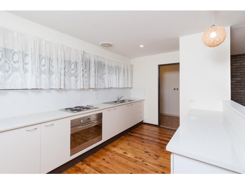 286 Avoca Drive, Green Point NSW 2251