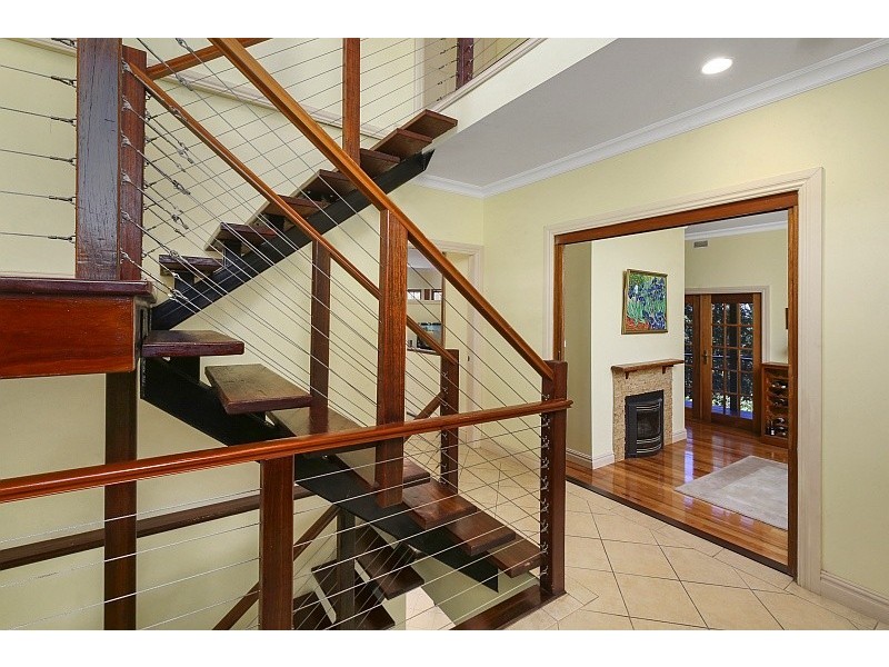 18 Charles Kay Dr, Terrigal NSW 2260