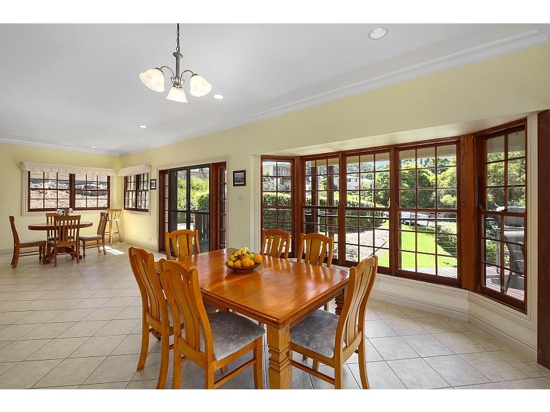 18 Charles Kay Dr, Terrigal NSW 2260