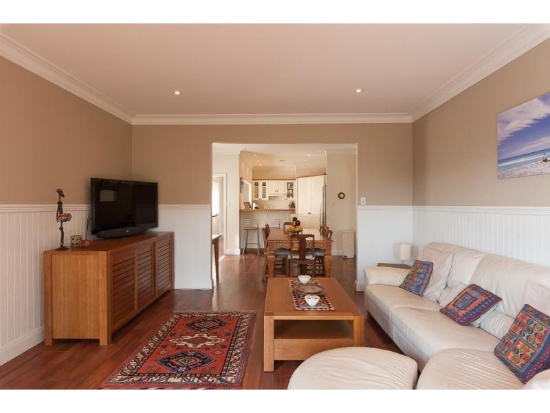 24 Peel Street, Avoca Beach NSW 2251