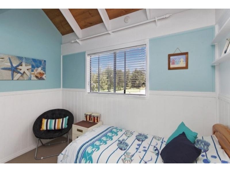 64 Broadwater Drive, Saratoga NSW 2251