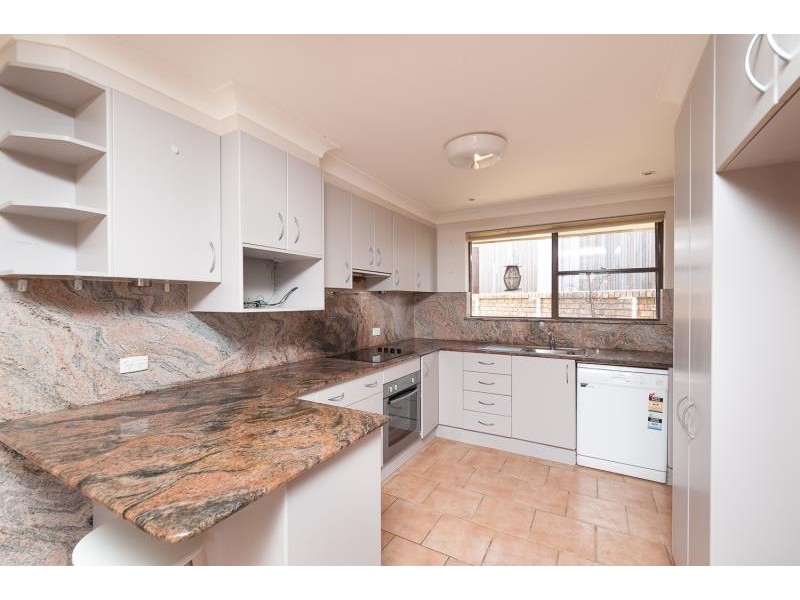 1 Bareena Ave, North Avoca NSW 2260