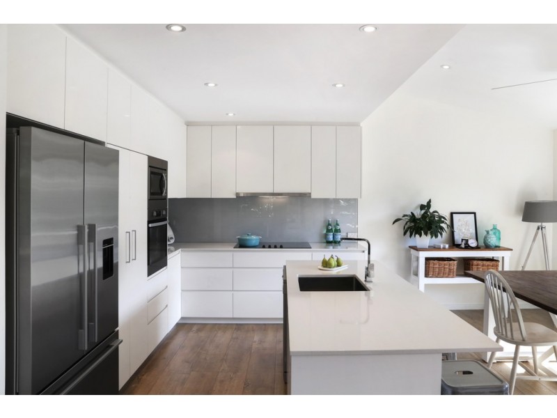 30 Peel Street, Avoca Beach NSW 2251