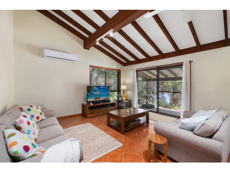 61a The Round Drive, Avoca Beach NSW 2251