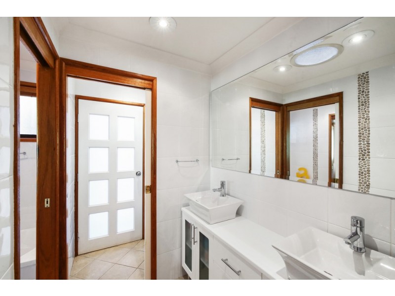 61a The Round Drive, Avoca Beach NSW 2251