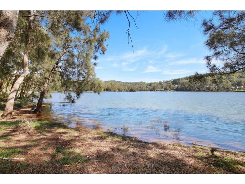 61a The Round Drive, Avoca Beach NSW 2251