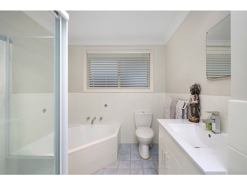 2/67B Old Gosford Road, Wamberal NSW 2260