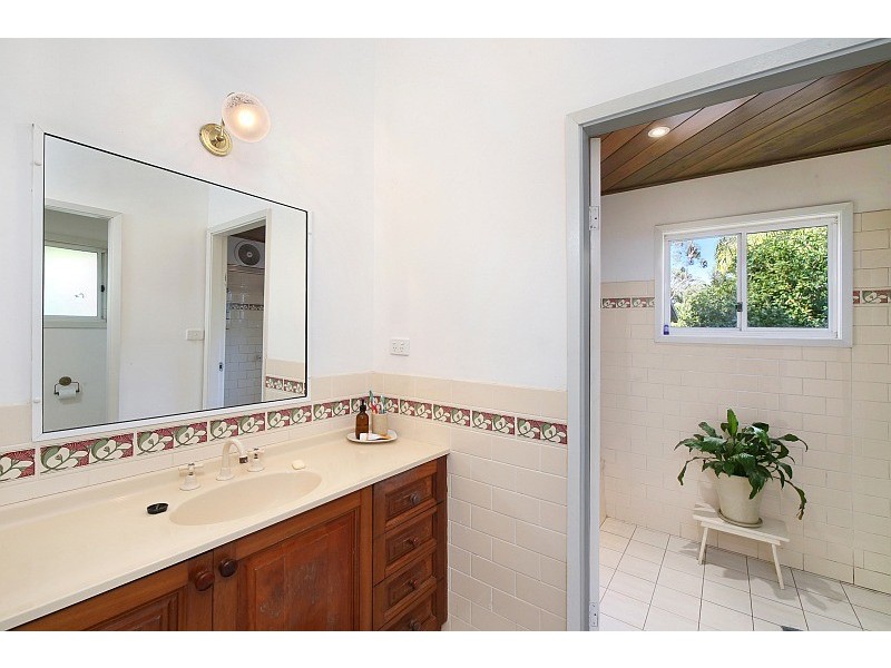 40 Walder Crescent, Avoca Beach NSW 2251