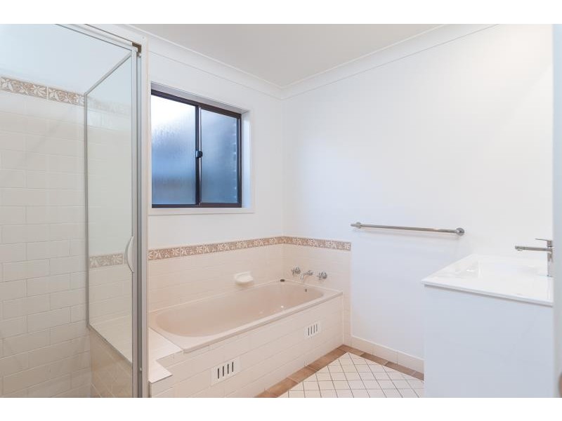32A Treeview Place, Tuggerah NSW 2259
