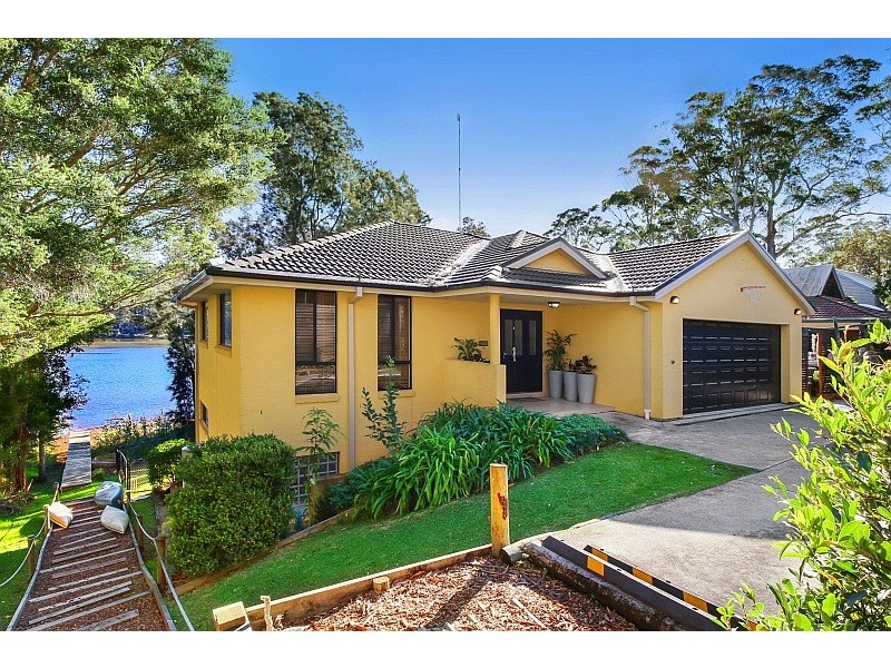 69a The Round Drive, Avoca Beach NSW 2251