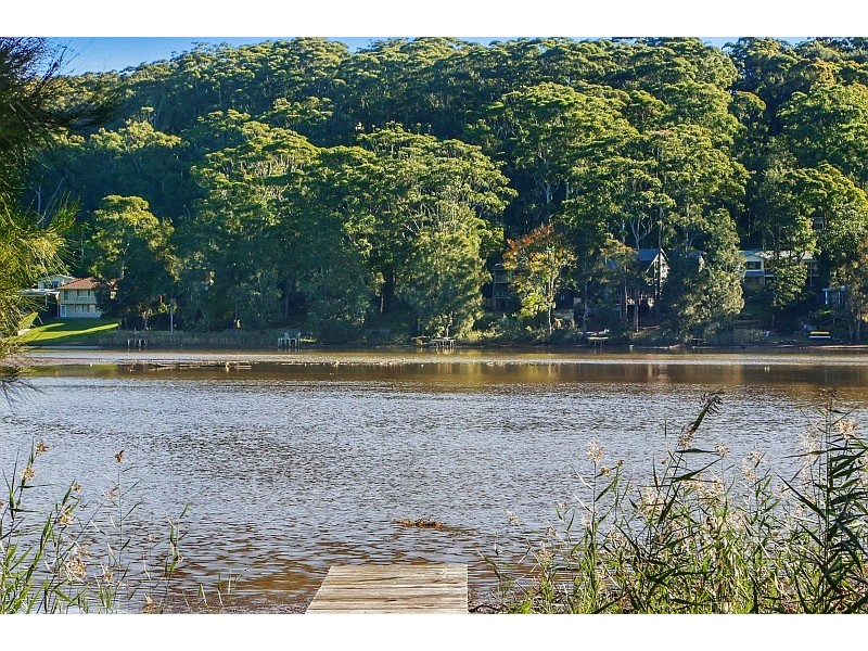 69a The Round Drive, Avoca Beach NSW 2251