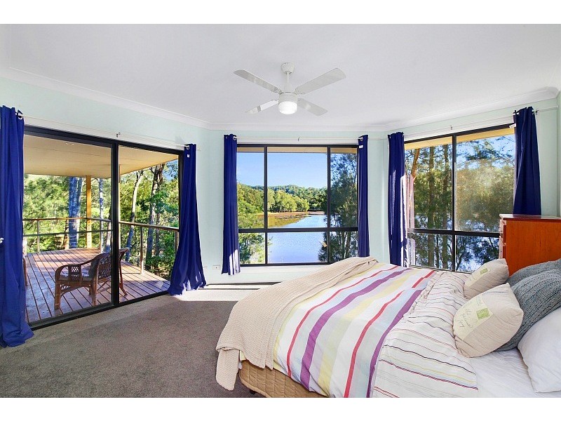 69a The Round Drive, Avoca Beach NSW 2251