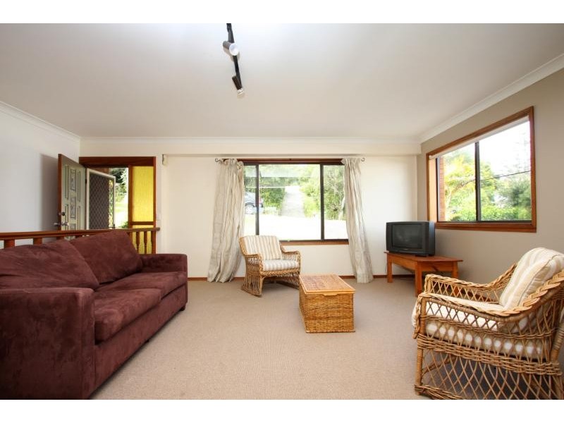 3 VIEW STREET, North Avoca NSW 2260