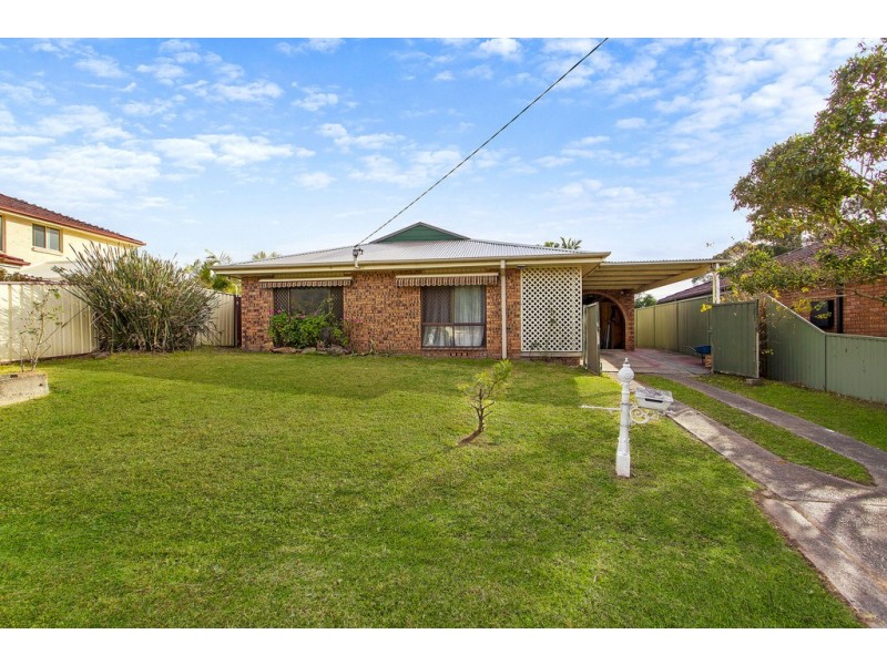 1 Craigend Street, Wyoming NSW 2250