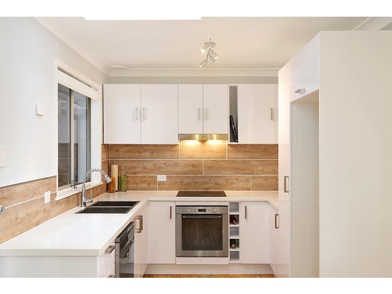 25 Broadwater Drive, Saratoga NSW 2251