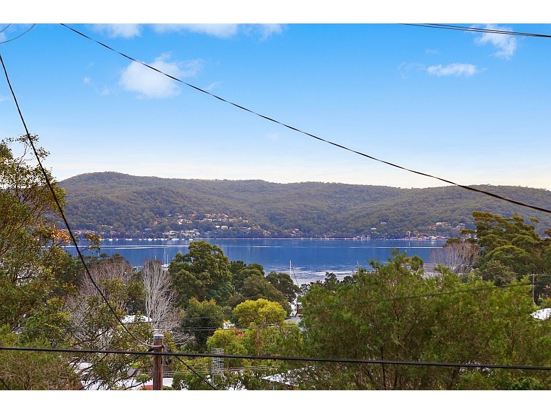 25 Broadwater Drive, Saratoga NSW 2251