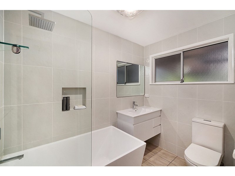 25 Broadwater Drive, Saratoga NSW 2251