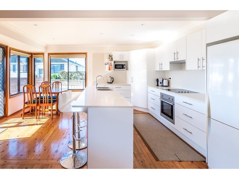 36 Hopetoun Street, Forresters Beach NSW 2260