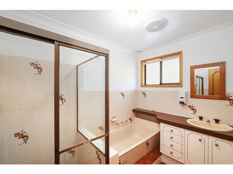 390 The Entrance Road, Erina Heights NSW 2260