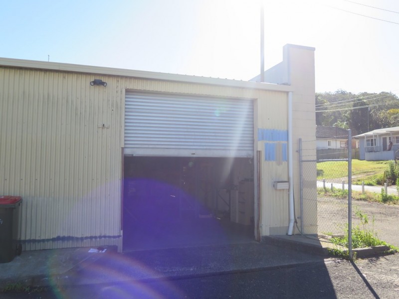 1and2 / 12 Young Street, West Gosford NSW 2250