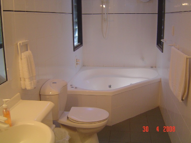 4 Kalakau Avenue, Forresters Beach NSW 2260