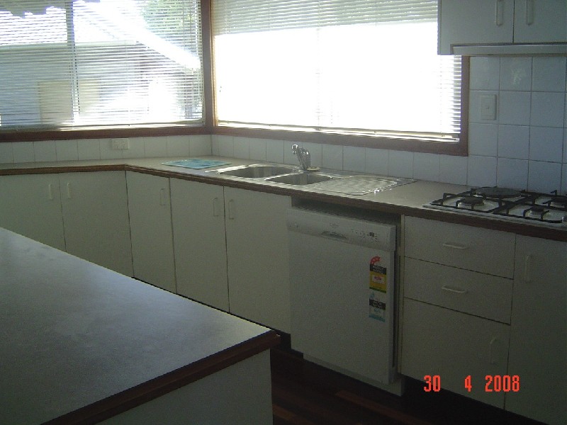 4 Kalakau Avenue, Forresters Beach NSW 2260