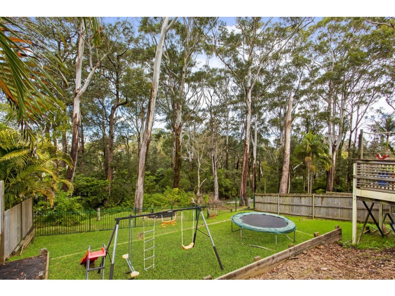 124 Lake Shore Drive, North Avoca NSW 2260