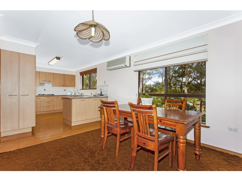 124 Lake Shore Drive, North Avoca NSW 2260