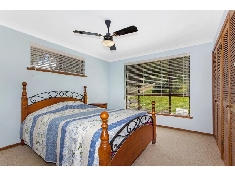 124 Lake Shore Drive, North Avoca NSW 2260