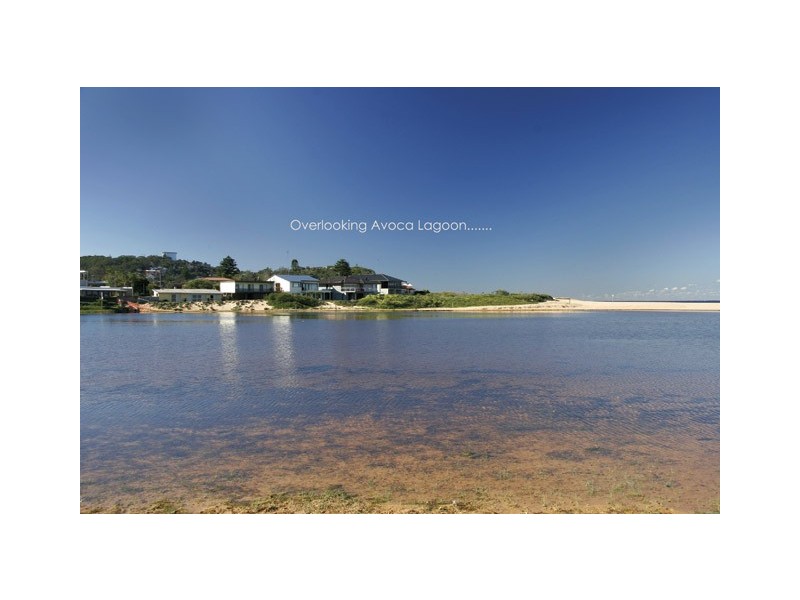 3/2 Ficus Ave, Avoca Beach NSW 2251