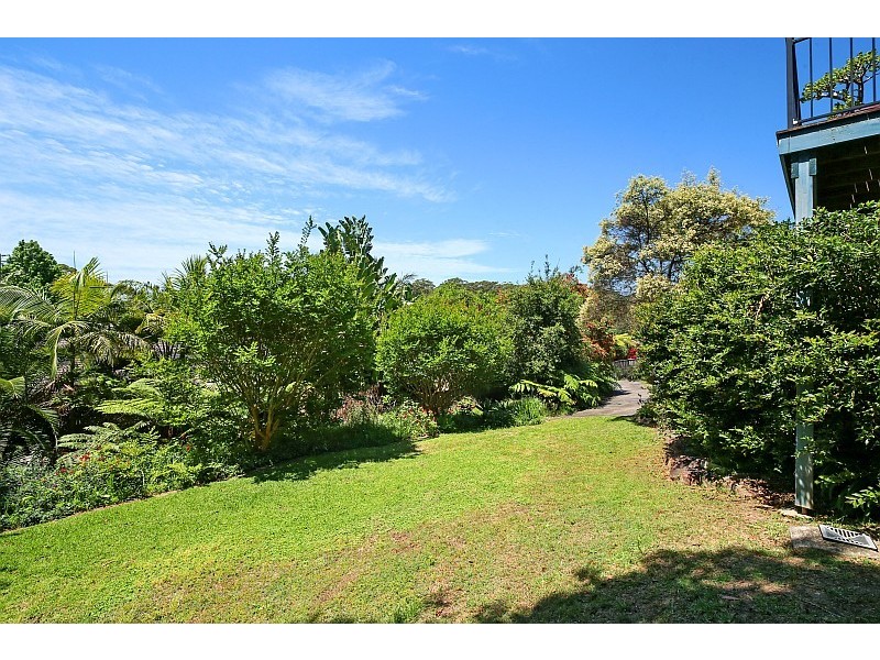 10 Moores Road, Avoca Beach NSW 2251
