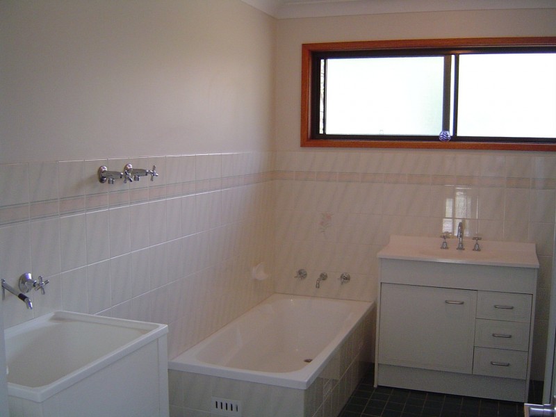 35 Cabbage Tree Ave, Avoca Beach NSW 2251