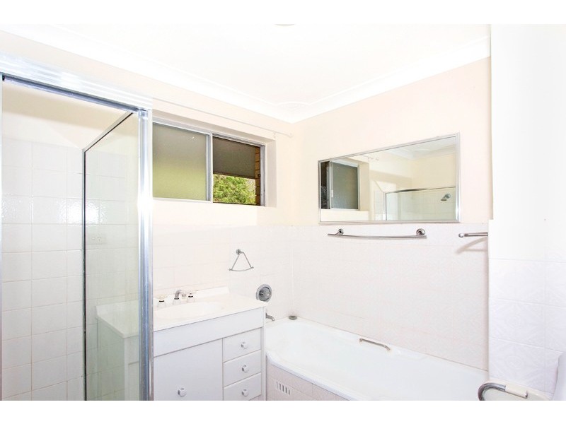 2/26 Parry Avenue, Terrigal NSW 2260
