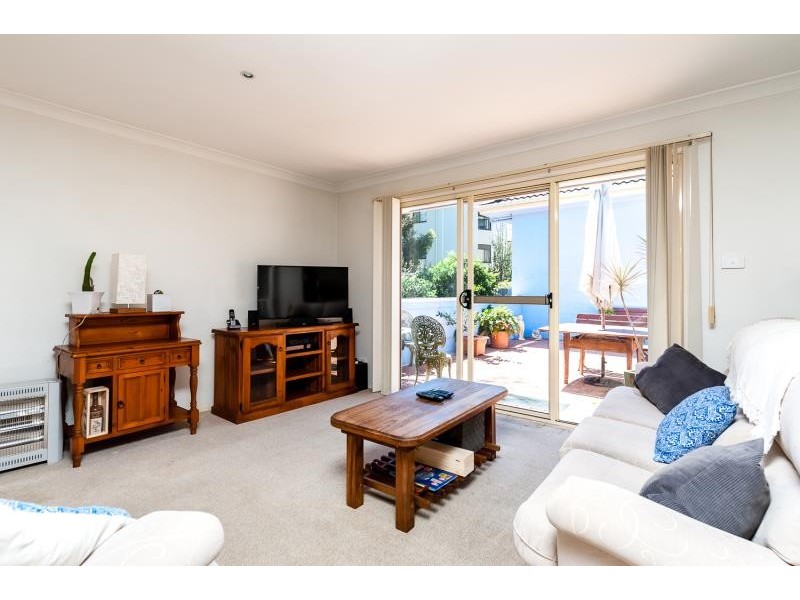 3/65 Hills Street, Gosford NSW 2250