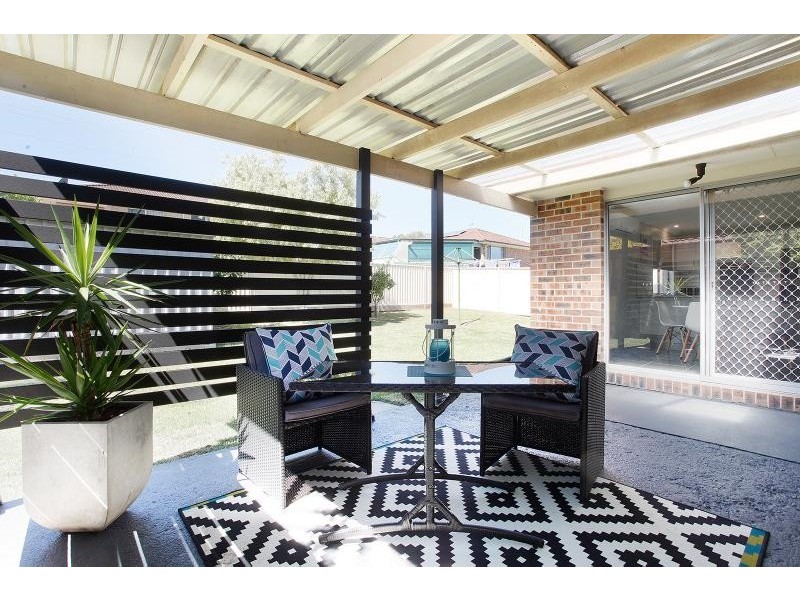 33 Glading Close, Lake Haven NSW 2263