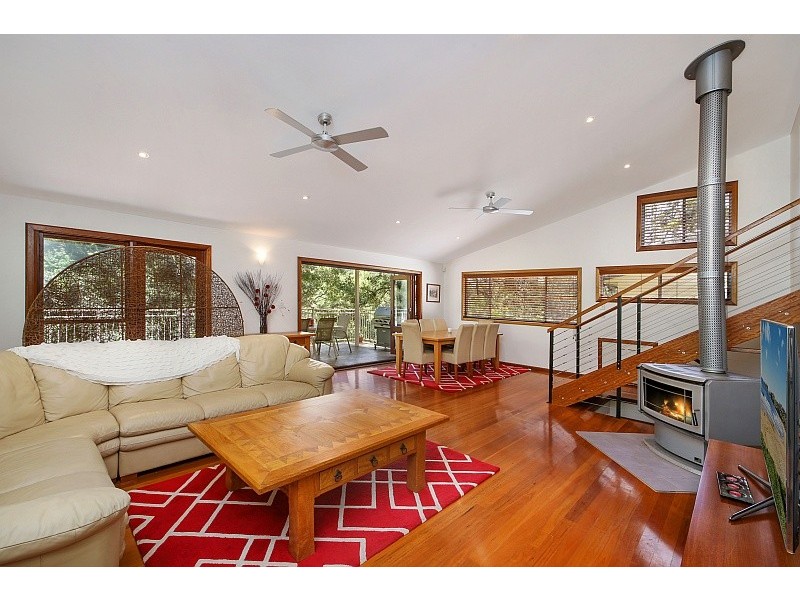 16 Plantation Place, Avoca Beach NSW 2251