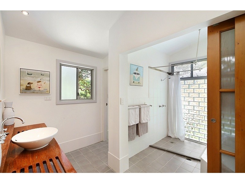 16 Plantation Place, Avoca Beach NSW 2251