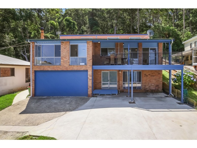 135 Broadwater Drive, Saratoga NSW 2251