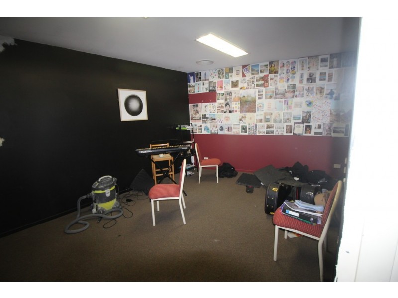 457 PACIFIC HIGHWAY, Wyoming NSW 2250