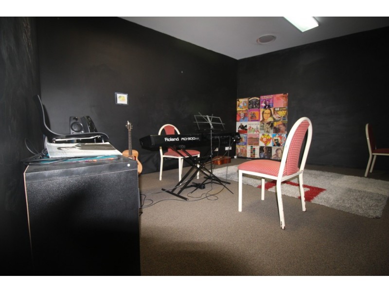 457 PACIFIC HIGHWAY, Wyoming NSW 2250