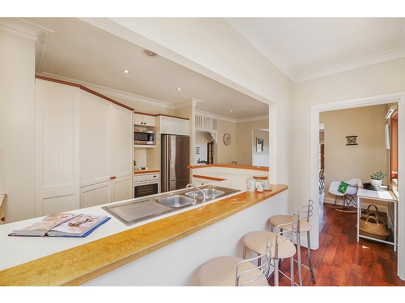 24 Peel Street, Avoca Beach NSW 2251