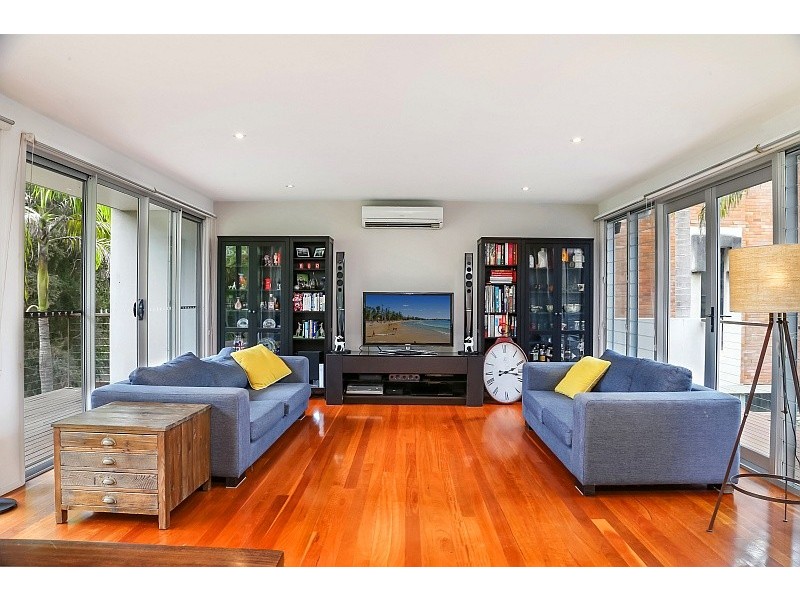 2/45 Ena Street, Terrigal NSW 2260