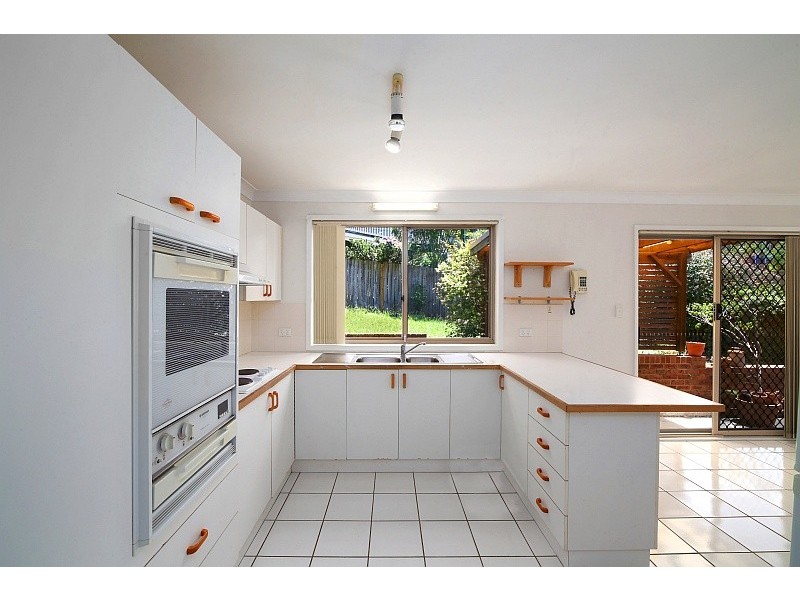 2/1 Charlotte Close, Terrigal NSW 2260