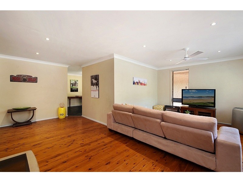 15 Yuroka Cl, North Gosford NSW 2250