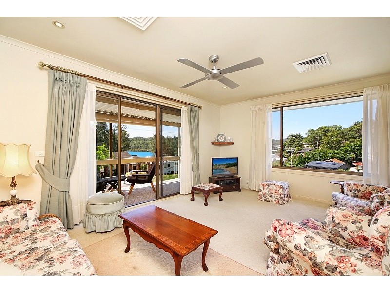 18 Wilkie King Avenue, Saratoga NSW 2251