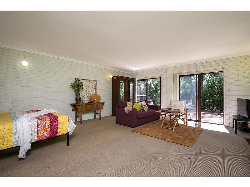4 Beachcomber, North Avoca NSW 2260